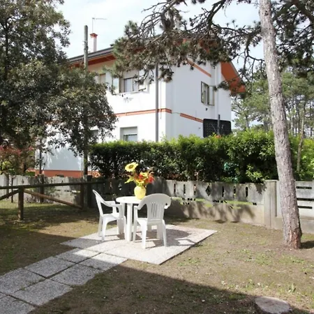 With Terrace And Garden Close To - By Beahost Apartment Bibione